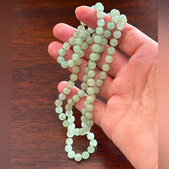 Natural green aventurine 6.5 mm hand knotted bead necklace - Picture 6 of 6